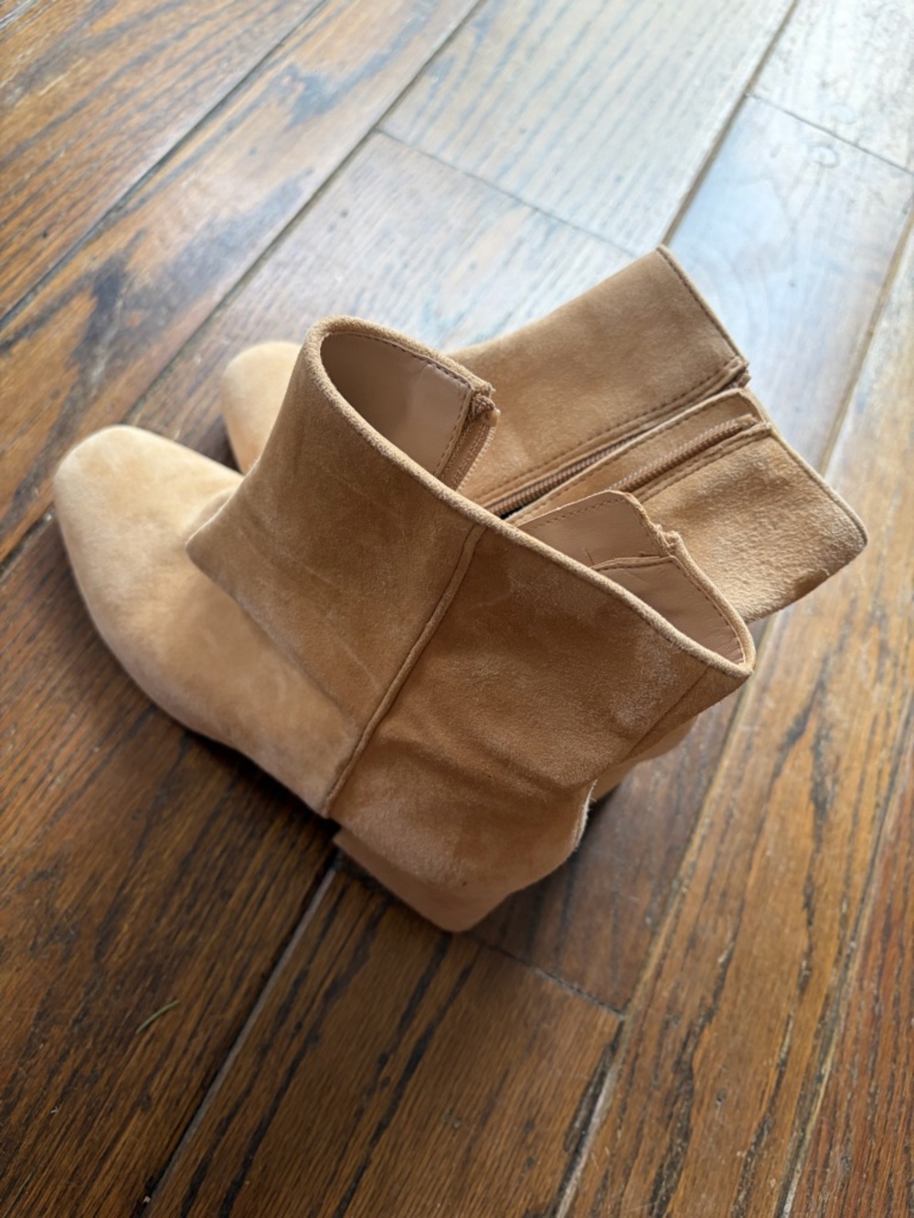 Vintage Steve Madden Women's Tan Suede Ankle Boots - Classic Slip-On Style
